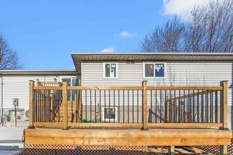 Photo 39 at 1 LOCKHART Gate, Bowmanville, Clarington