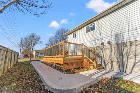 Photo 40 at 1 LOCKHART Gate, Bowmanville, Clarington