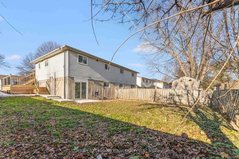 Photo 42 at 1 LOCKHART Gate, Bowmanville, Clarington