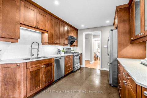 Photo 13 at 49 Seaton Drive, Aurora Highlands, Aurora