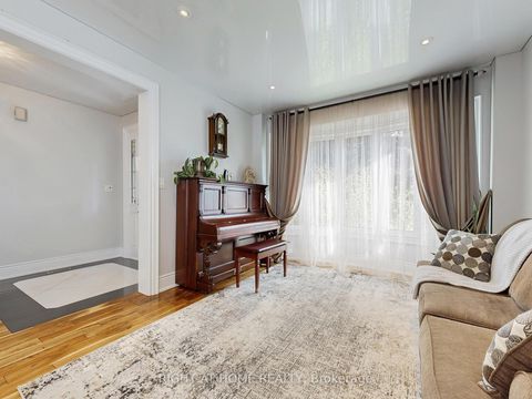 Photo 3 at 963 Northern Prospect Crescent, Wyndham, Newmarket