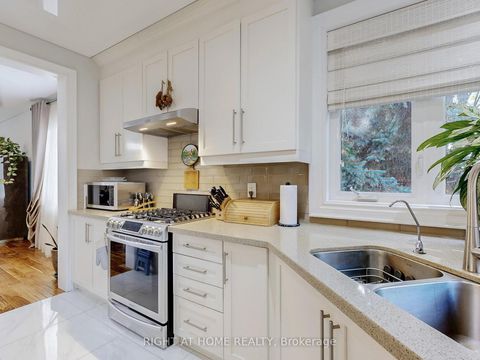 Photo 9 at 963 Northern Prospect Crescent, Wyndham, Newmarket