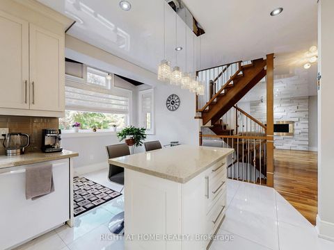 Photo 10 at 963 Northern Prospect Crescent, Wyndham, Newmarket