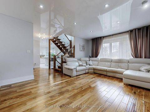 Photo 15 at 963 Northern Prospect Crescent, Wyndham, Newmarket