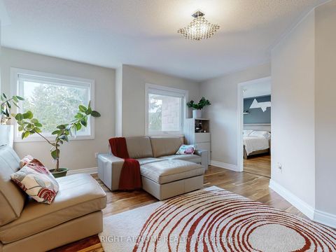 Photo 33 at 963 Northern Prospect Crescent, Wyndham, Newmarket