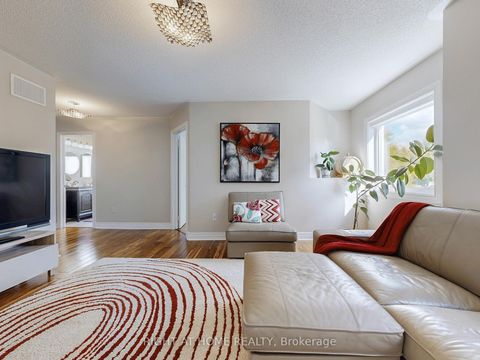 Photo 34 at 963 Northern Prospect Crescent, Wyndham, Newmarket