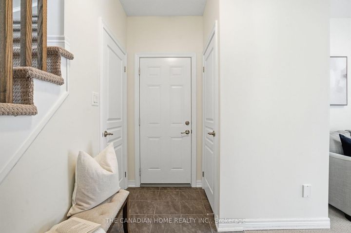 Photo 11 at 33 - 257 Parkside Drive, Waterdown, Hamilton