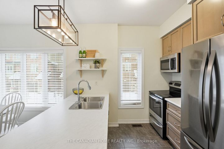 Photo 14 at 33 - 257 Parkside Drive, Waterdown, Hamilton