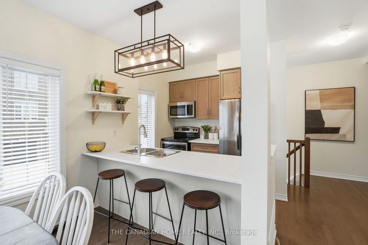 Photo 16 at 33 - 257 Parkside Drive, Waterdown, Hamilton