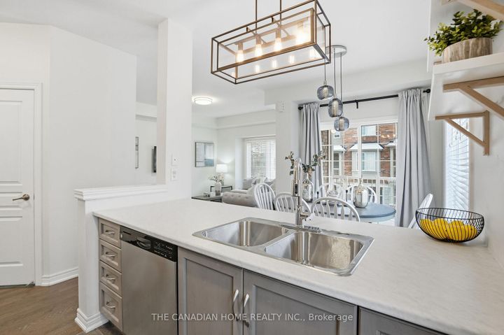 Photo 19 at 33 - 257 Parkside Drive, Waterdown, Hamilton