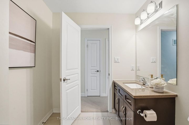 Photo 32 at 33 - 257 Parkside Drive, Waterdown, Hamilton