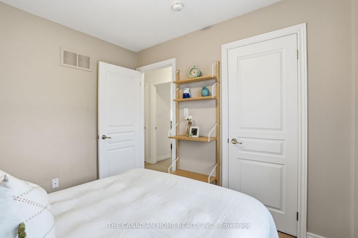 Photo 34 at 33 - 257 Parkside Drive, Waterdown, Hamilton