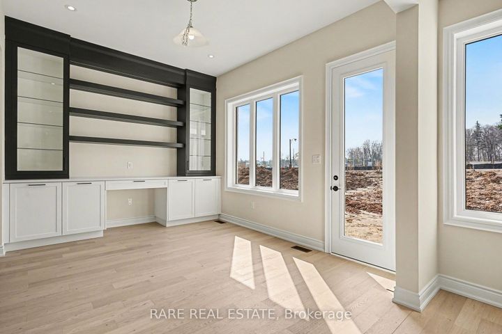 Photo 7 at 1236 QUEENS PLATE Road W, GA Glen Abbey, Oakville