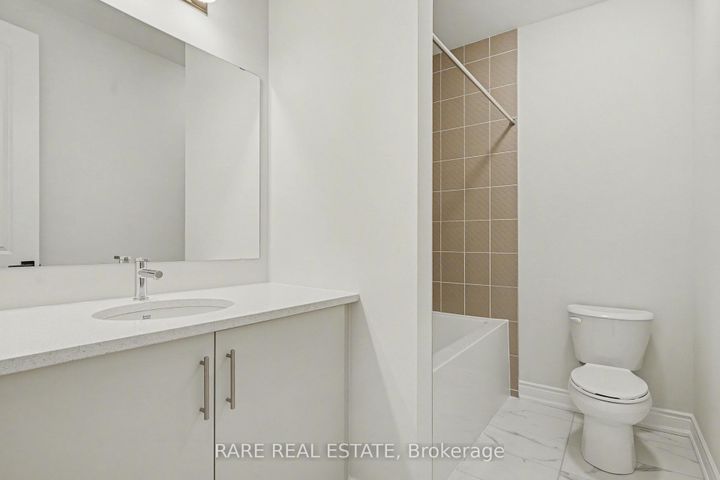 Photo 25 at 1236 QUEENS PLATE Road W, GA Glen Abbey, Oakville