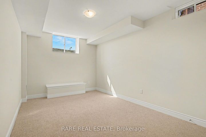 Photo 35 at 1236 QUEENS PLATE Road W, GA Glen Abbey, Oakville