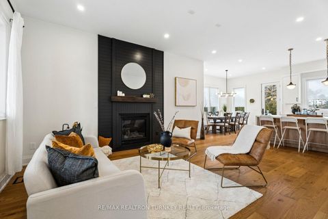 Photo 6 at 271 Main Street N, Uxbridge