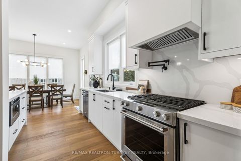 Photo 7 at 271 Main Street N, Uxbridge