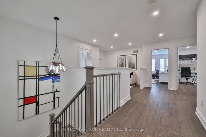 Photo 10 at 33 Ravel Drive, Patterson, Vaughan