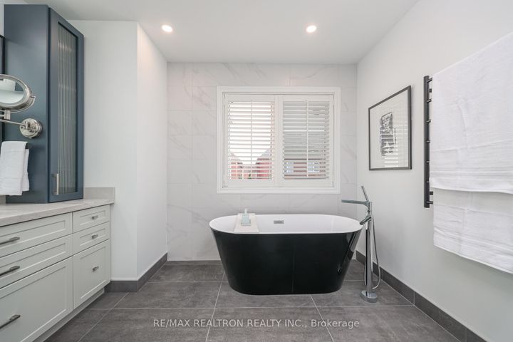 Photo 17 at 33 Ravel Drive, Patterson, Vaughan