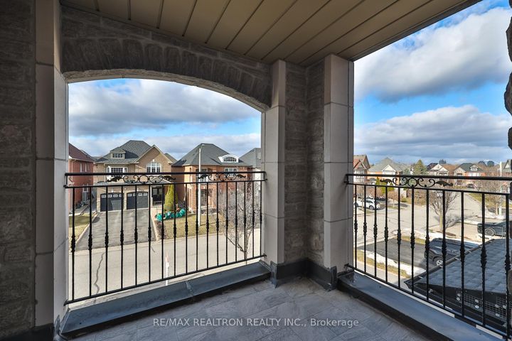 Photo 20 at 33 Ravel Drive, Patterson, Vaughan