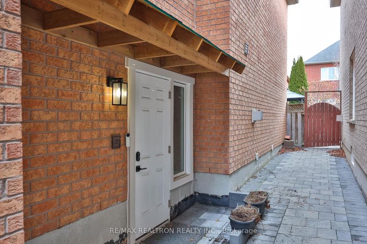 Photo 24 at 33 Ravel Drive, Patterson, Vaughan