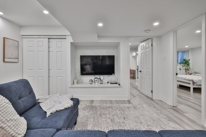 Photo 27 at 33 Ravel Drive, Patterson, Vaughan