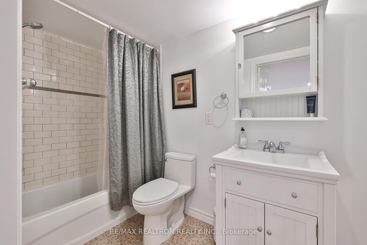 Photo 28 at 33 Ravel Drive, Patterson, Vaughan