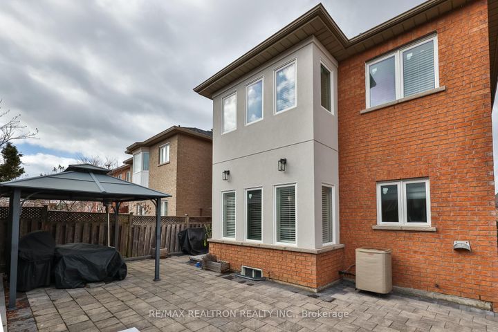 Photo 32 at 33 Ravel Drive, Patterson, Vaughan