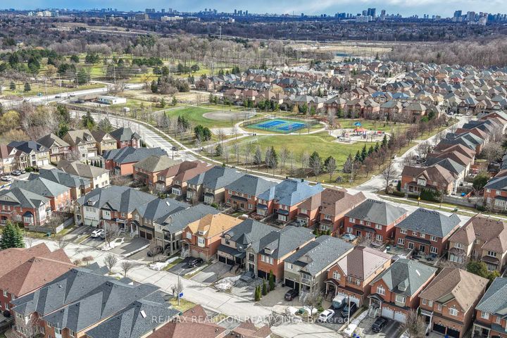 Photo 34 at 33 Ravel Drive, Patterson, Vaughan