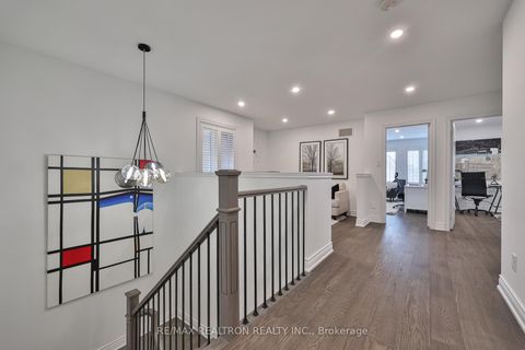 Photo 10 at 33 Ravel Drive, Patterson, Vaughan