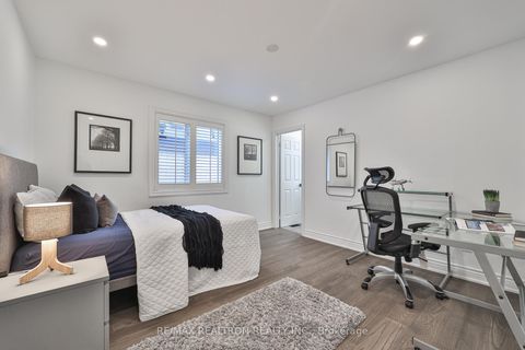 Photo 22 at 33 Ravel Drive, Patterson, Vaughan