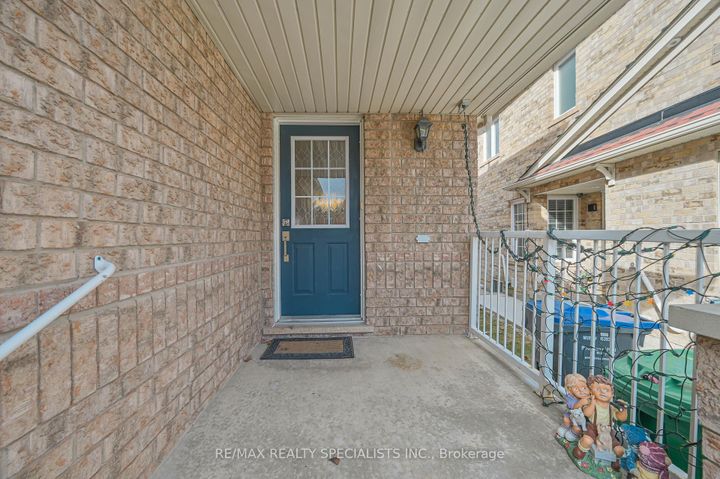 Photo 6 at 15 Eastway Street, Gore Industrial North, Brampton