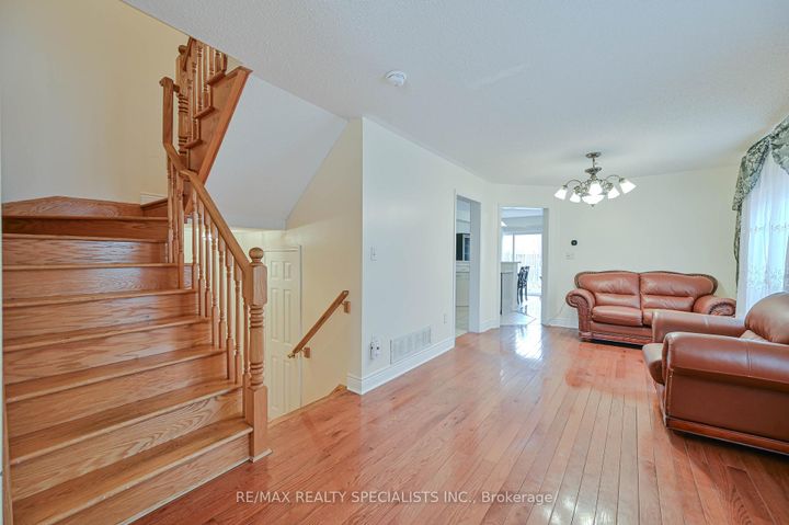 Photo 9 at 15 Eastway Street, Gore Industrial North, Brampton