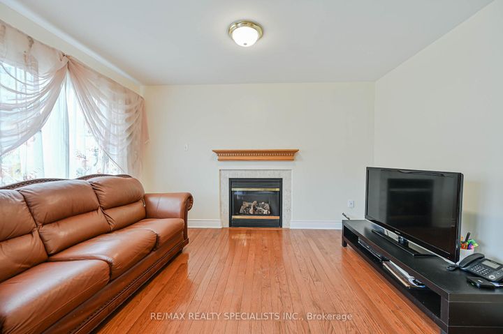 Photo 22 at 15 Eastway Street, Gore Industrial North, Brampton