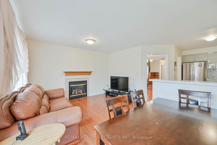 Photo 23 at 15 Eastway Street, Gore Industrial North, Brampton