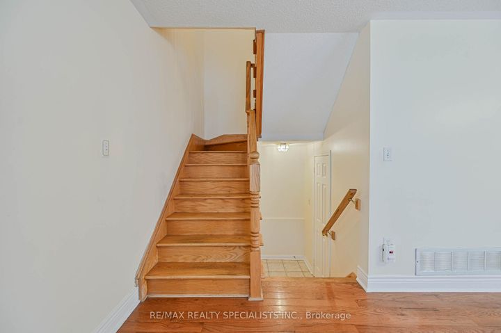 Photo 26 at 15 Eastway Street, Gore Industrial North, Brampton