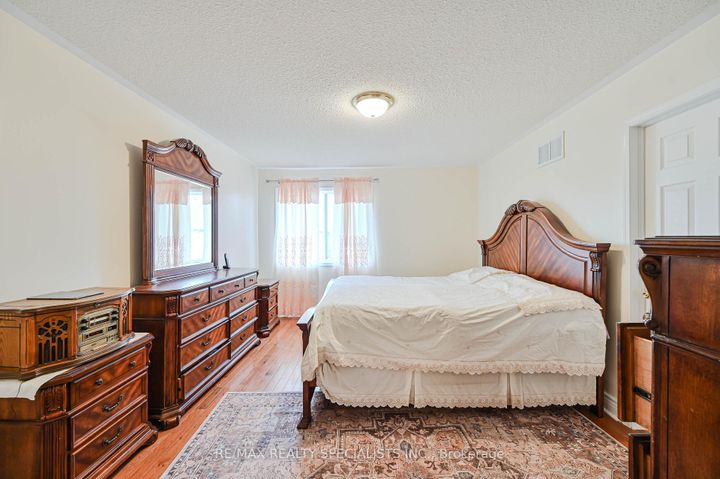 Photo 31 at 15 Eastway Street, Gore Industrial North, Brampton