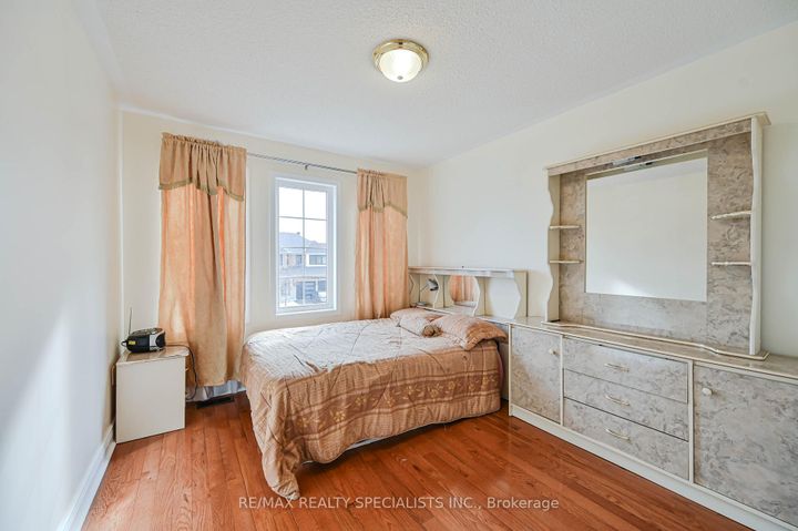 Photo 35 at 15 Eastway Street, Gore Industrial North, Brampton