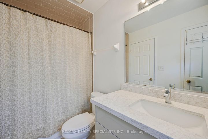 Photo 41 at 15 Eastway Street, Gore Industrial North, Brampton