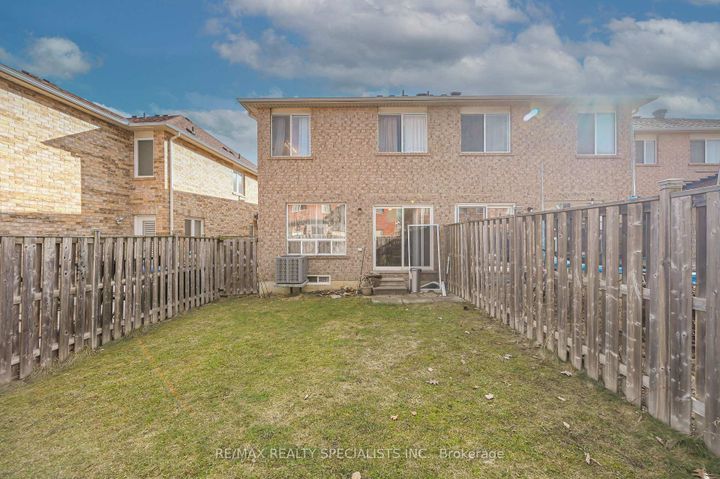 Photo 45 at 15 Eastway Street, Gore Industrial North, Brampton