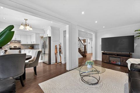 Photo 13 at 92 Weldrick Road E, Harding, Richmond Hill