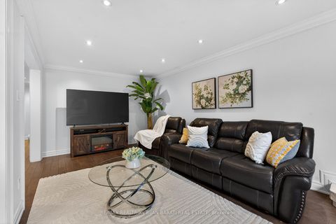 Photo 16 at 92 Weldrick Road E, Harding, Richmond Hill