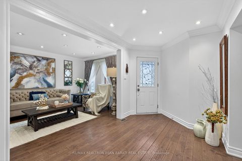 Photo 17 at 92 Weldrick Road E, Harding, Richmond Hill