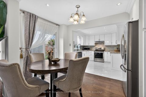 Photo 18 at 92 Weldrick Road E, Harding, Richmond Hill