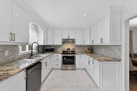 Photo 20 at 92 Weldrick Road E, Harding, Richmond Hill