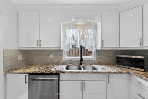 Photo 23 at 92 Weldrick Road E, Harding, Richmond Hill