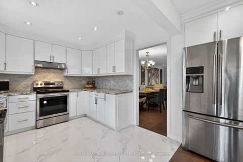 Photo 26 at 92 Weldrick Road E, Harding, Richmond Hill