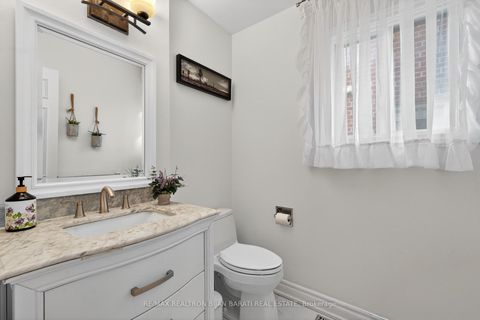 Photo 27 at 92 Weldrick Road E, Harding, Richmond Hill