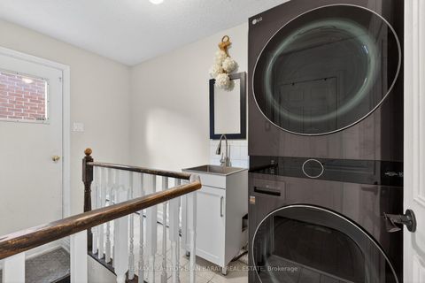 Photo 38 at 92 Weldrick Road E, Harding, Richmond Hill