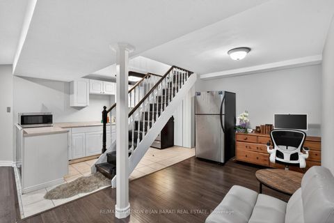 Photo 43 at 92 Weldrick Road E, Harding, Richmond Hill